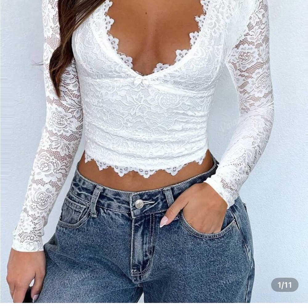 Elegant White Lace Long Sleeve Top